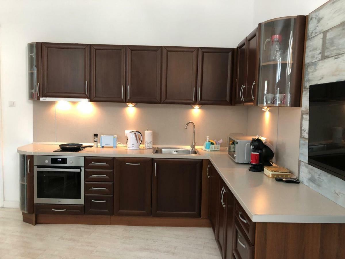 Modern & Old Apartment Sofia Luaran gambar