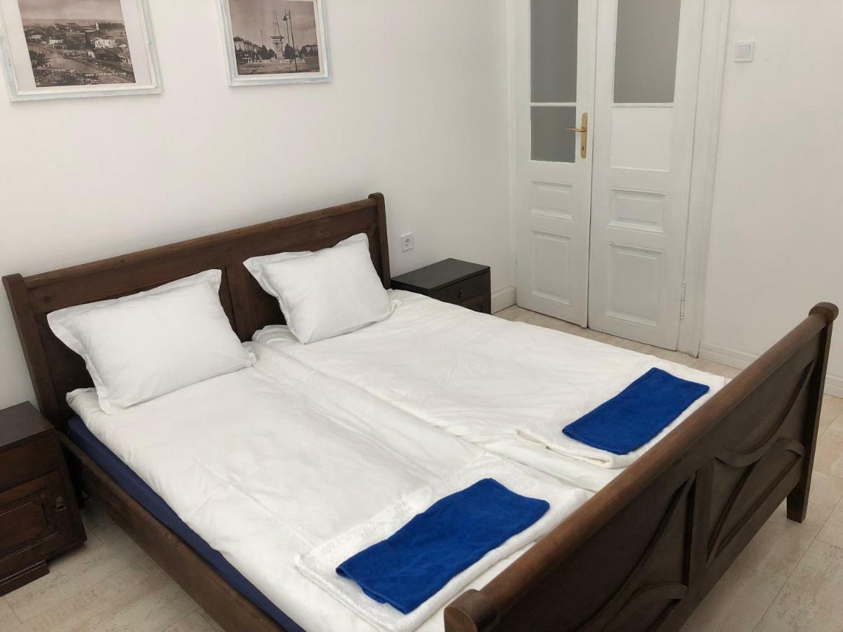 Modern & Old Apartment Sofia Luaran gambar