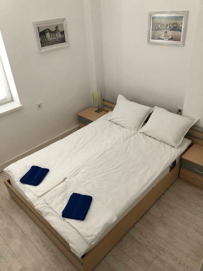 Modern & Old Apartment Sofia Luaran gambar