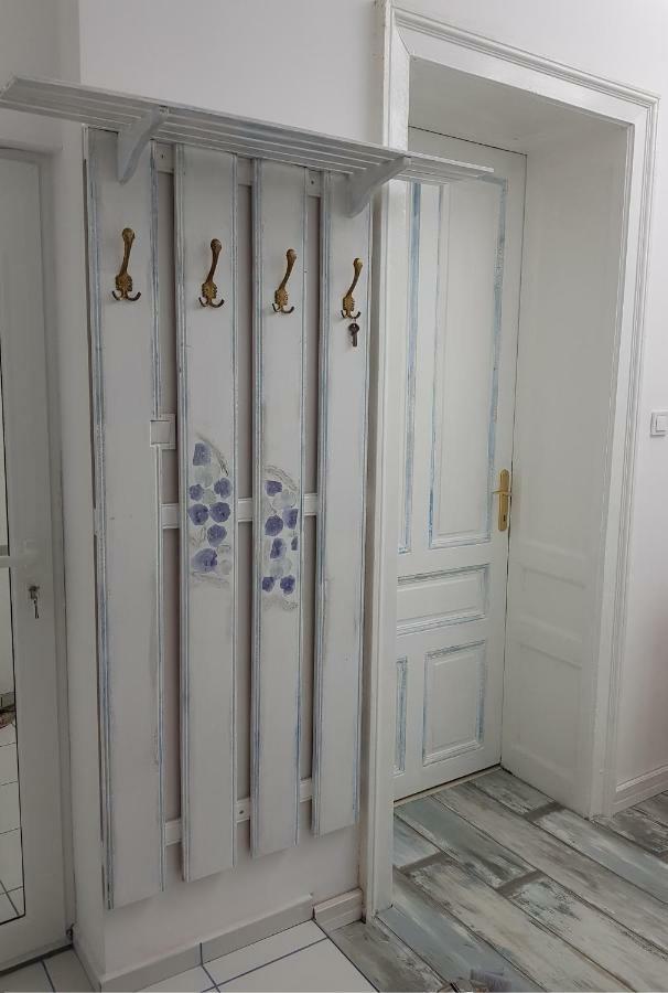 Modern & Old Apartment Sofia Luaran gambar